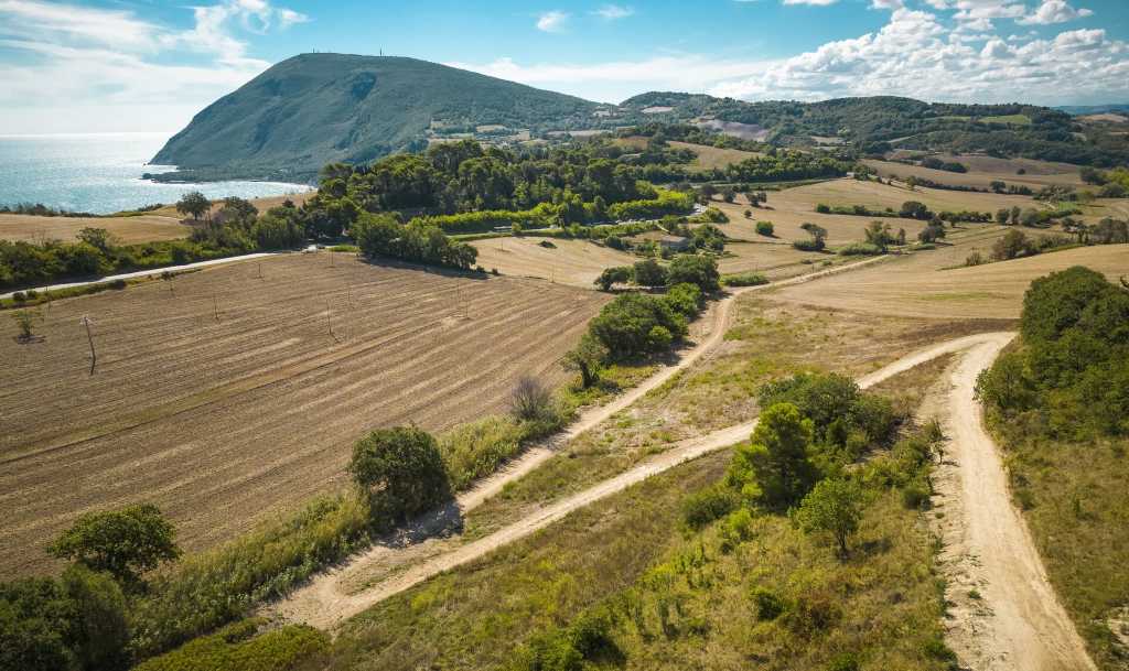 Conero cycle path Ancona 10km | E-bike route Mazzavalle Portonovo | Conero Park trail